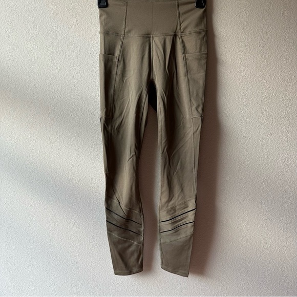 NWT Fabletics anywhere motion 365 hight waisted brown leggings - Picture 4 of 9